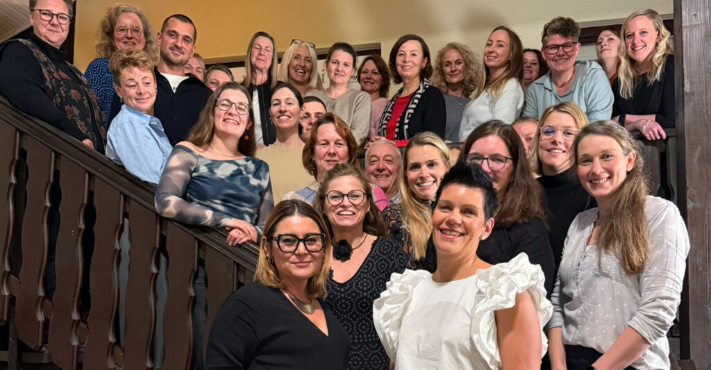 Das AFC Team auf der Treppe